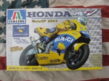 images/productimages/small/Honda RC211V 1;9 italeri 4623 001.jpg
